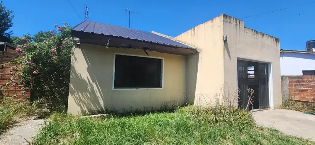 Casa de 3 ambientes en venta en ESTACION CAMET