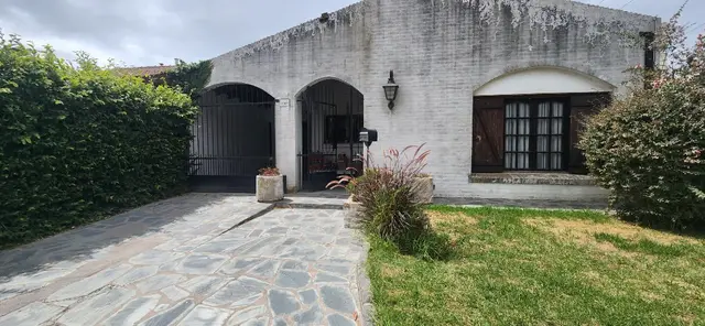 Casa de 4 ambientes en venta en ESTRADA JOSE MANUEL