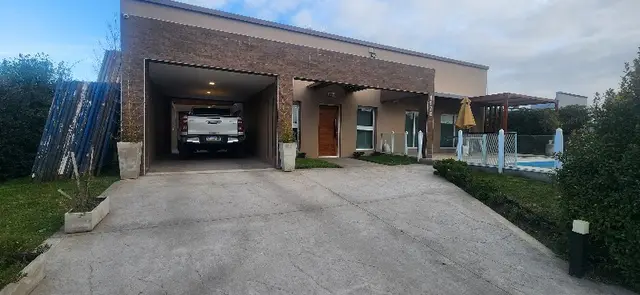 Casa de 3 ambientes en venta en LAS MARGARITAS