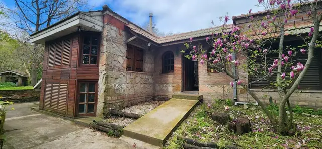 Casa de 4 ambientes en venta en Camet