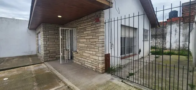 Casa de 3 ambientes en venta en SAN CAYETANO