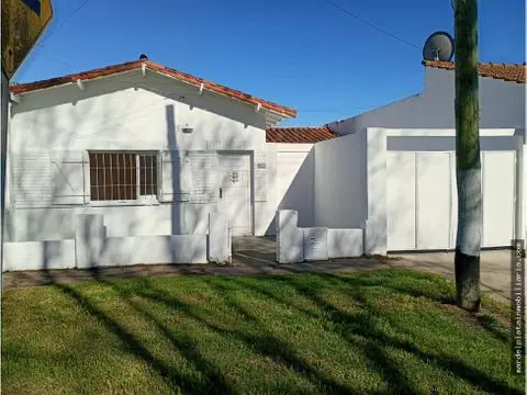 Casa de 3 ambientes en venta en Las Avenidas