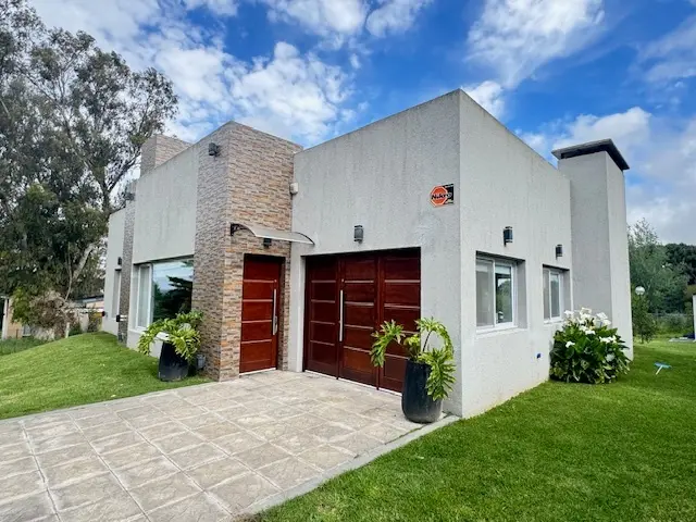 Casa de 3 ambientes en venta en SIERRA DE LOS PADRES