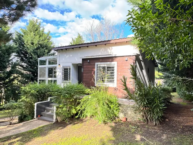Casa de 3 ambientes en venta en LA GLORIA DE LA PEREGRINA