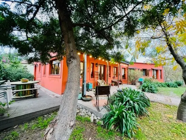 Casa de 3 ambientes en venta en LA GLORIA DE LA PEREGRINA