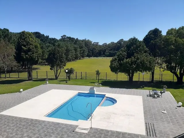 Casa de 7 ambientes en venta en LA GLORIA DE LA PEREGRINA